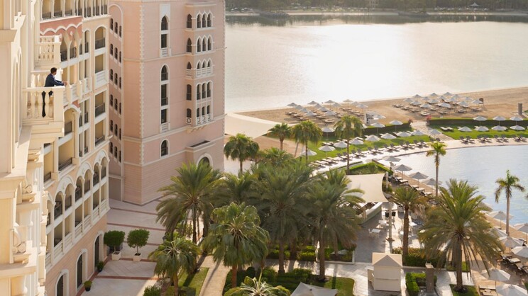 The Ritz-Carlton Abu Dhabi, Grand Canal